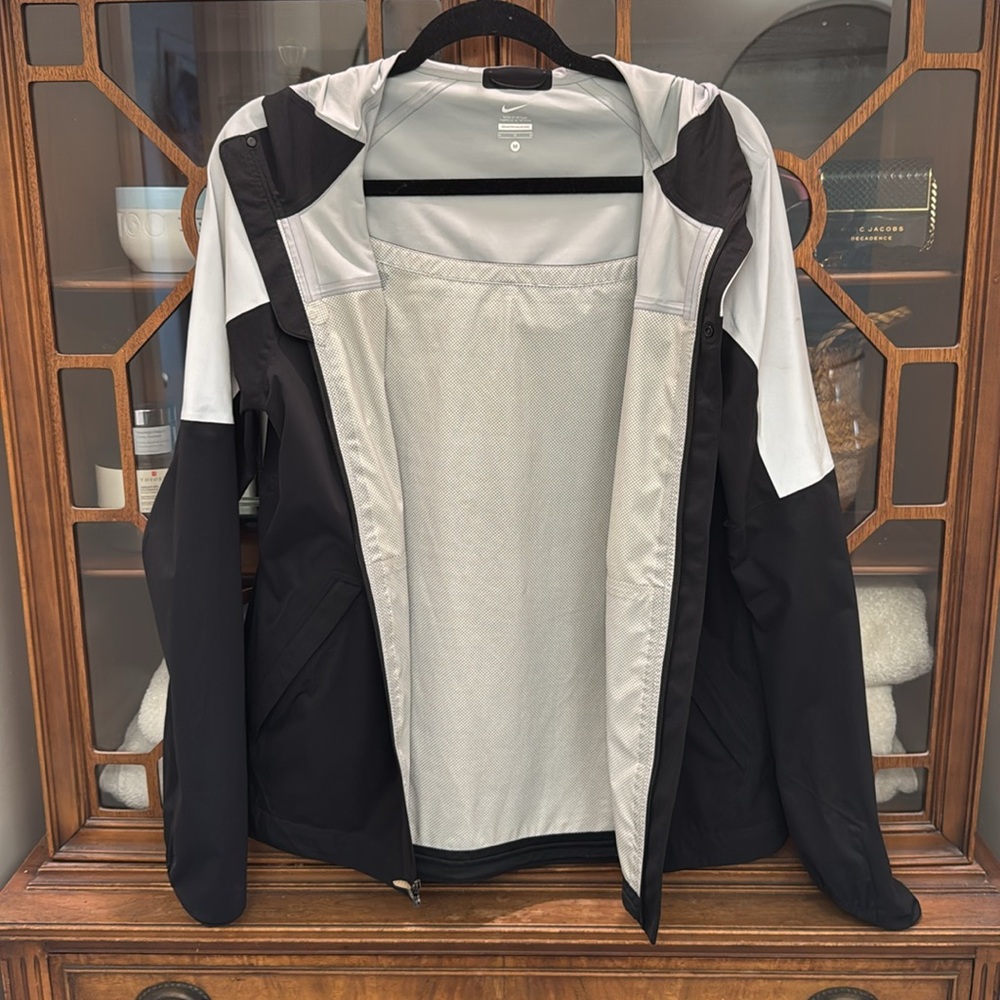 Nike Shieldrunner Flash Running Jacket Black 6885… - image 5